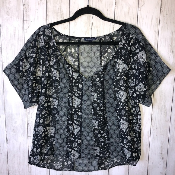 American Eagle Floral Blouse Top Black White Small Short Sleeve Sheer - Picture 1 of 7